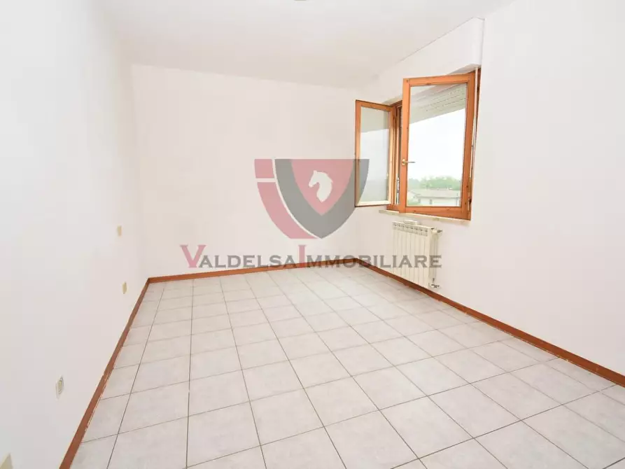 Immagine 13 di Appartamento in vendita  a Colle Di Val D'elsa