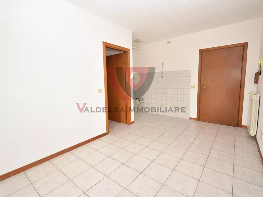 Immagine 7 di Appartamento in vendita  a Colle Di Val D'elsa