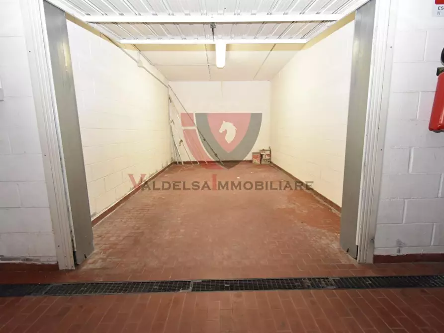 Immagine 21 di Appartamento in vendita  a Colle Di Val D'elsa