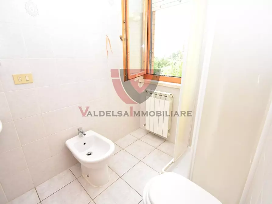 Immagine 19 di Appartamento in vendita  a Colle Di Val D'elsa