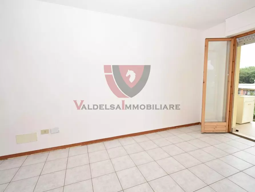 Immagine 11 di Appartamento in vendita  a Colle Di Val D'elsa