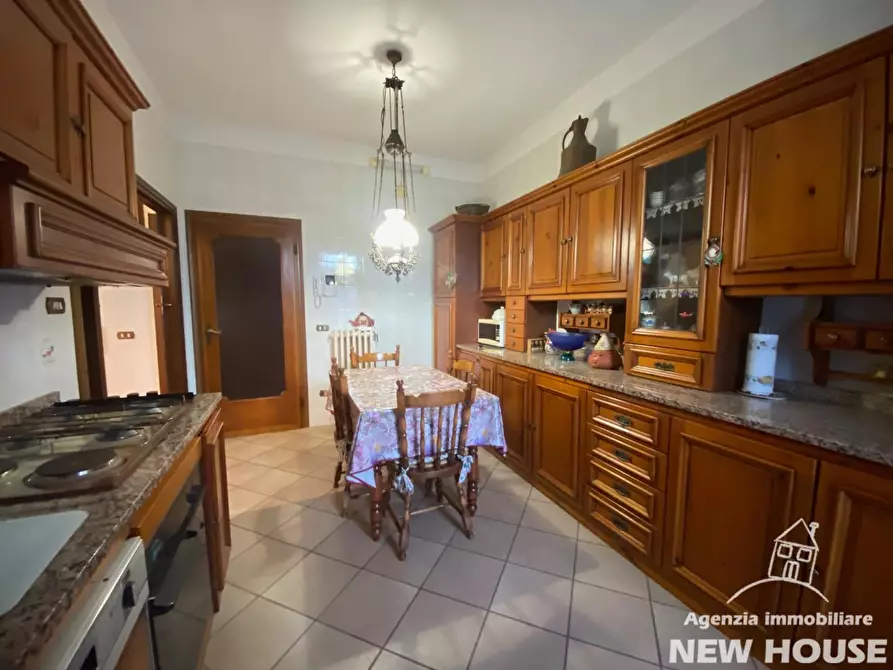 Immagine 16 di Villa in vendita  a San Giuliano Terme