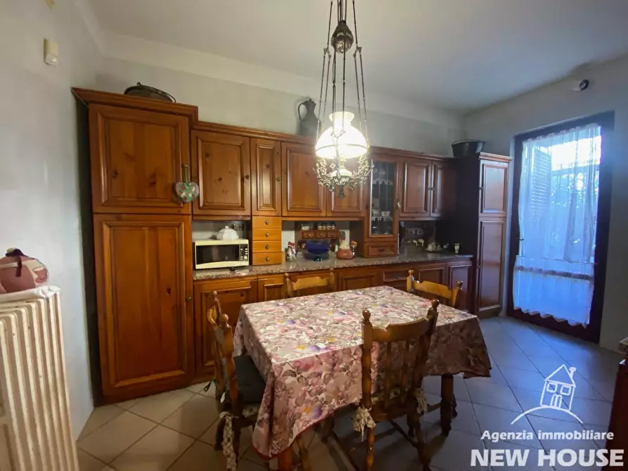 Immagine 17 di Villa in vendita  a San Giuliano Terme