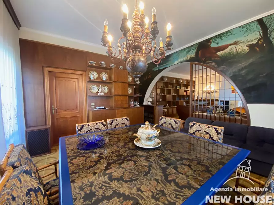 Immagine 22 di Villa in vendita  a San Giuliano Terme