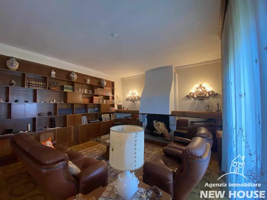 Immagine 5 di Villa in vendita  a San Giuliano Terme