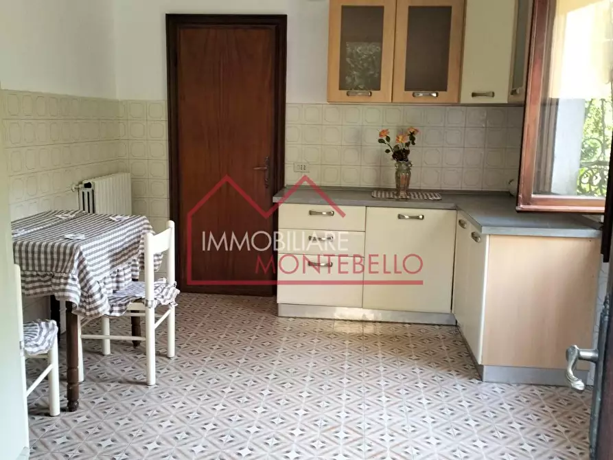Immagine 4 di Casa bifamiliare in vendita  a Camaiore