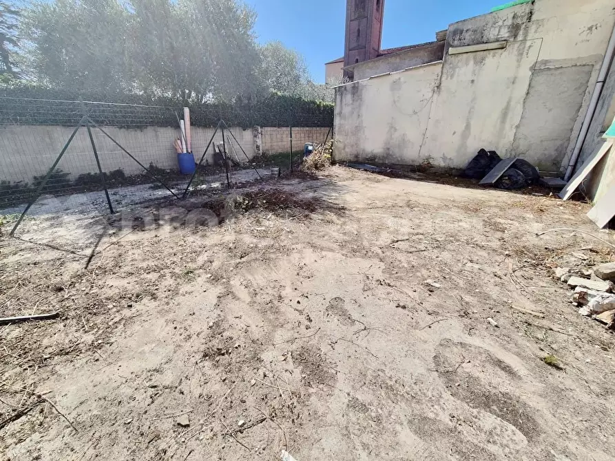 Immagine 14 di Villa in vendita  a Pisa