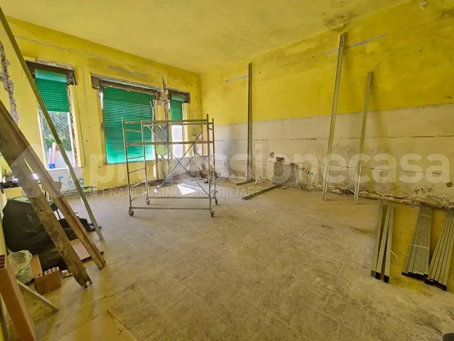 Immagine 11 di Villa in vendita  a Pisa