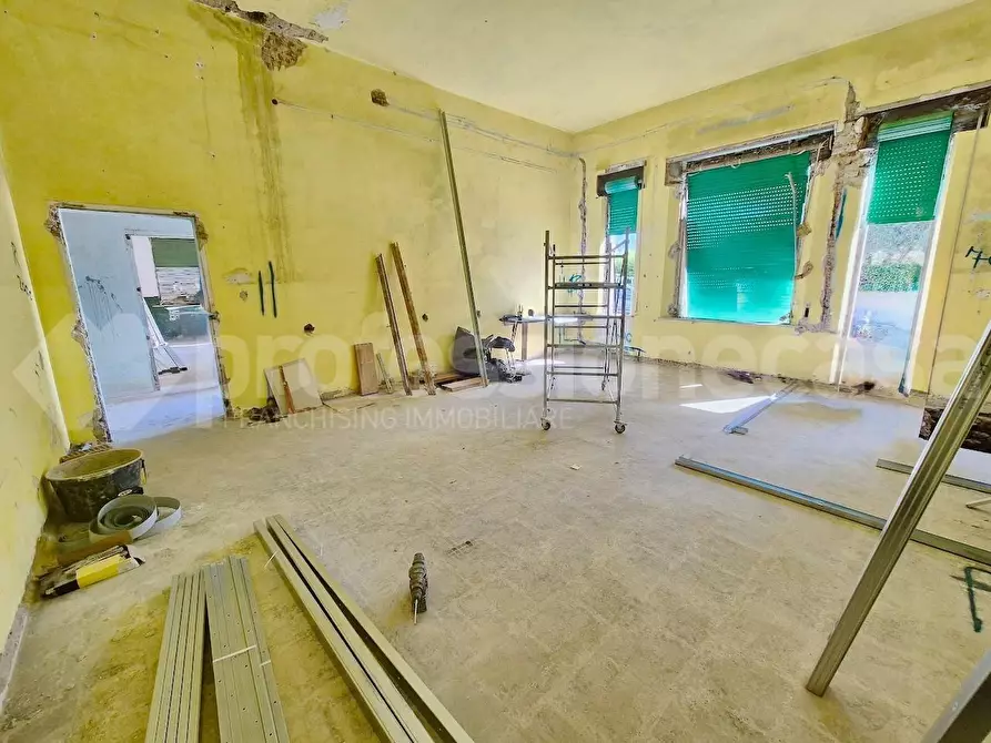 Immagine 21 di Villa in vendita  a Pisa