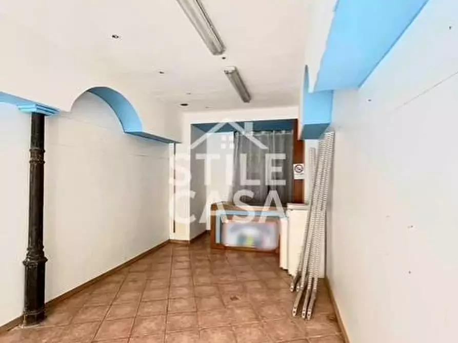 Immagine 1 di Locale commerciale in vendita  a Altopascio