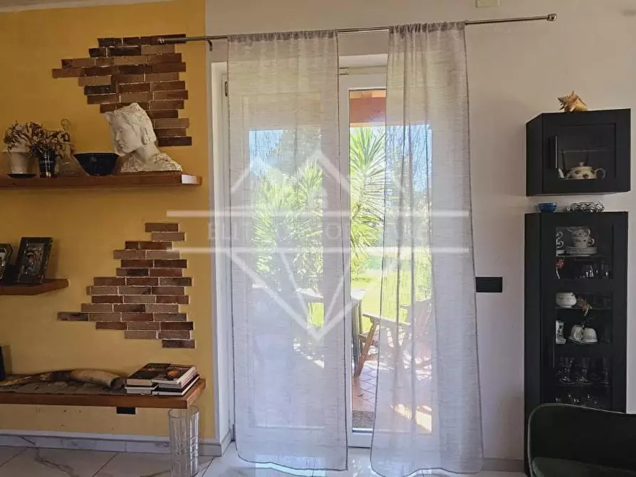 Immagine 38 di Villa in vendita  a Castelnuovo Magra