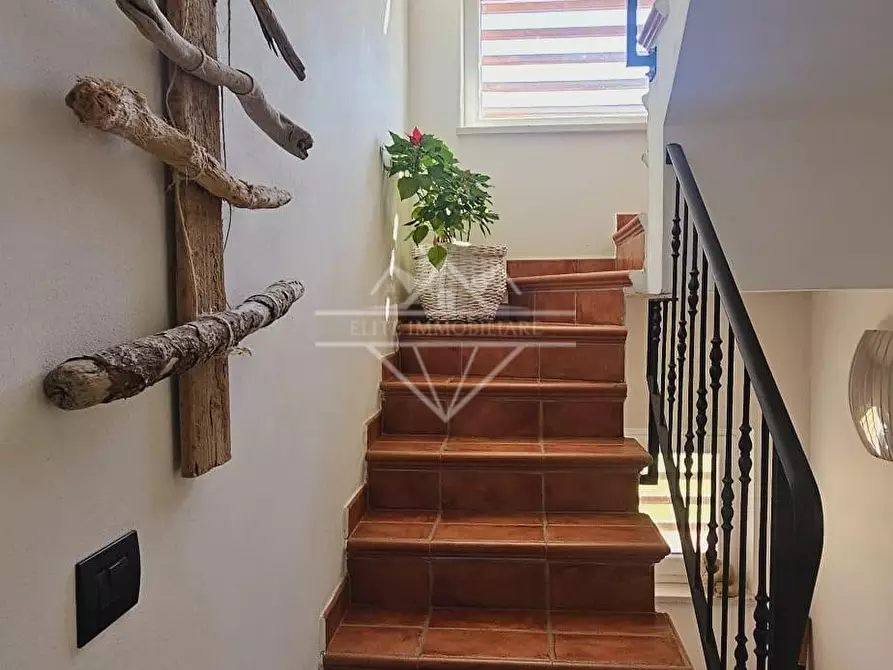 Immagine 62 di Villa in vendita  a Castelnuovo Magra