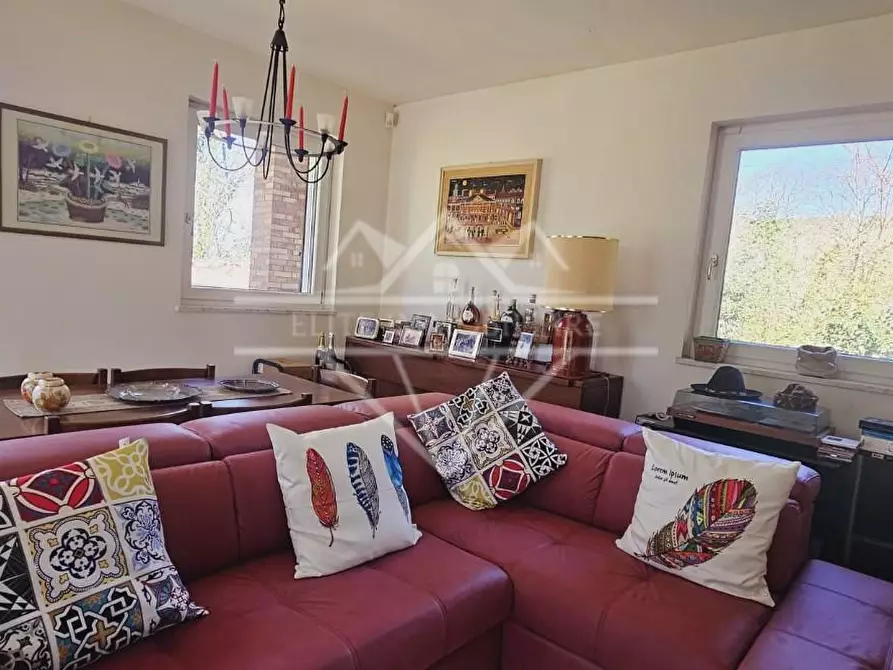 Immagine 44 di Villa in vendita  a Castelnuovo Magra