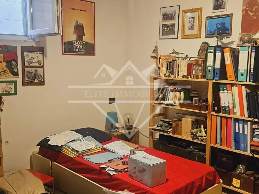 Immagine 45 di Villa in vendita  a Castelnuovo Magra