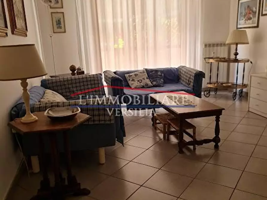 Immagine 2 di Appartamento in vendita  a Carrara