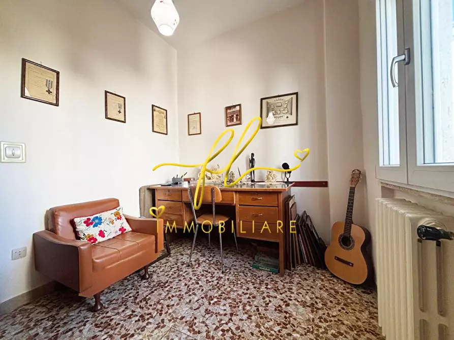 Immagine 21 di Appartamento in vendita  a Cecina