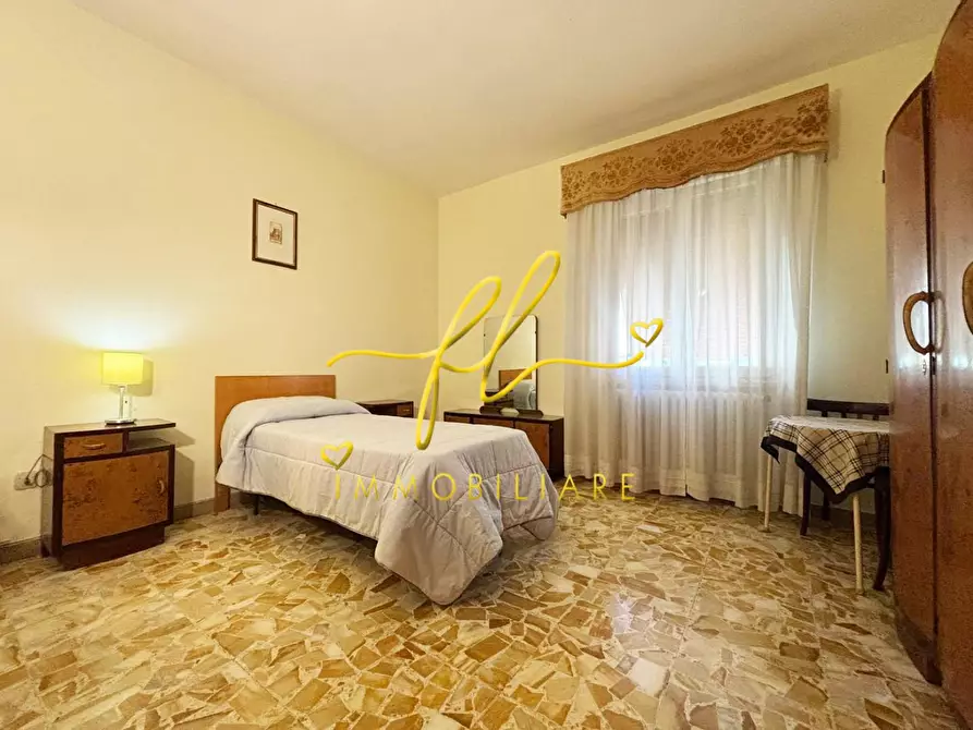 Immagine 17 di Appartamento in vendita  a Cecina