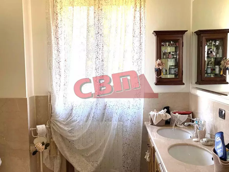 Immagine 27 di Villa in vendita  a Livorno