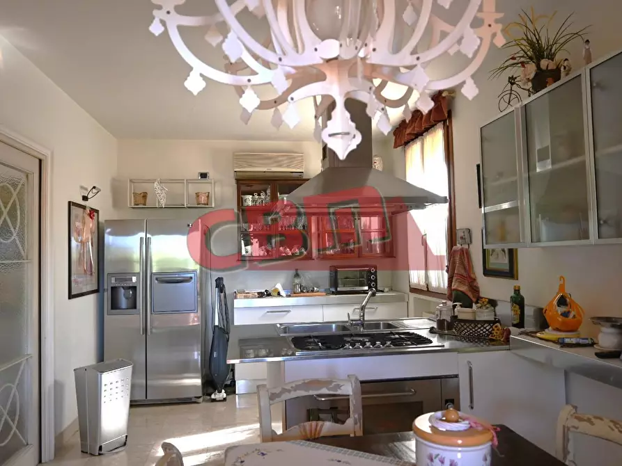 Immagine 16 di Villa in vendita  a Livorno