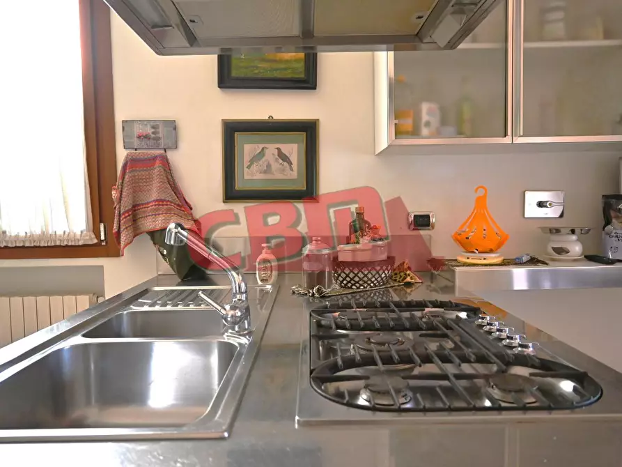 Immagine 15 di Villa in vendita  a Livorno