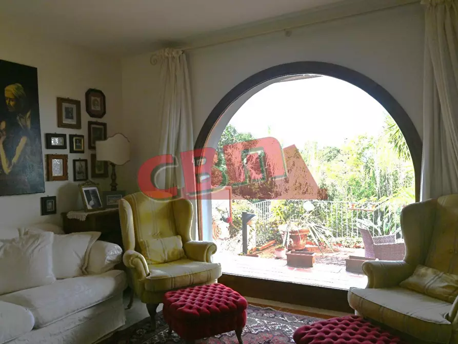 Immagine 10 di Villa in vendita  a Livorno