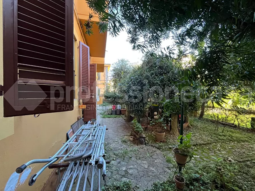 Immagine 11 di Appartamento in vendita  a Pisa