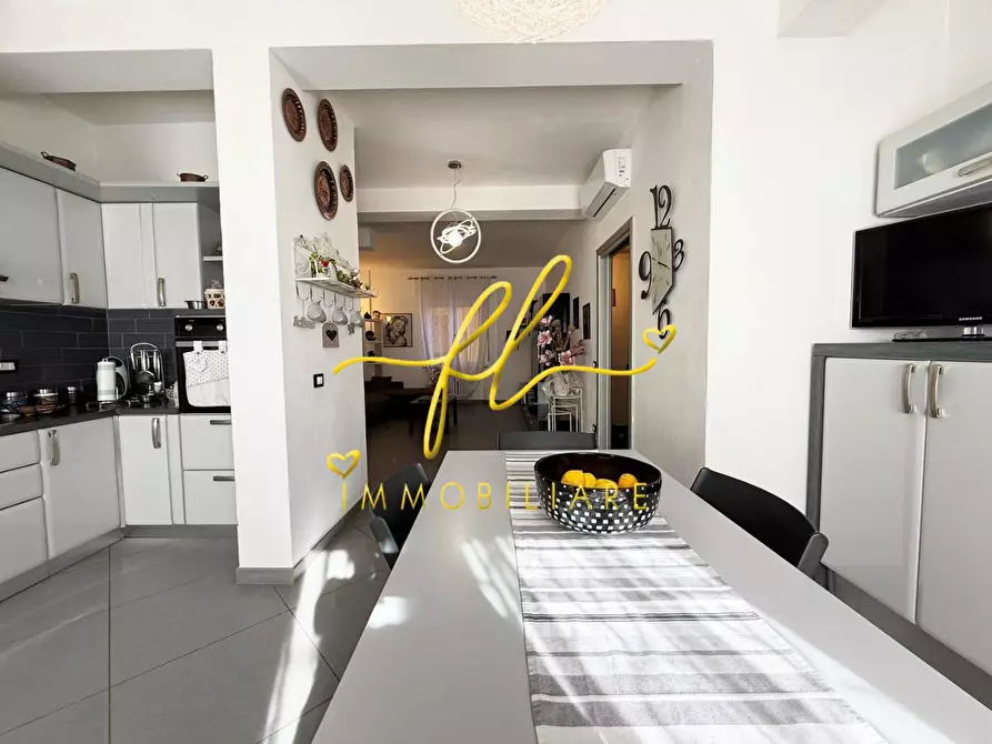 Immagine 7 di Appartamento in vendita  a Cecina