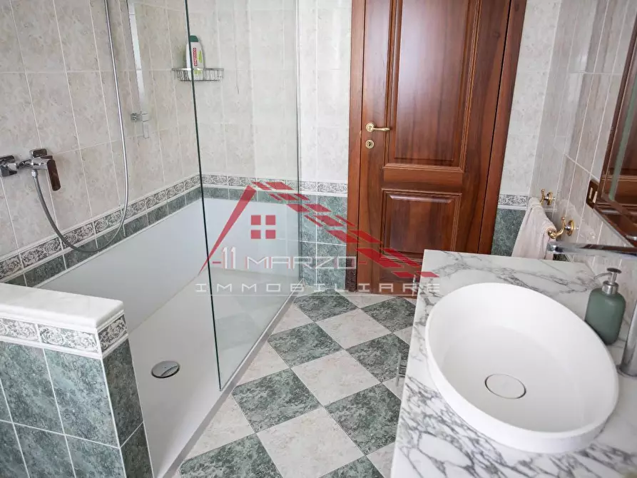 Immagine 24 di Casa bifamiliare in vendita  a San Giuliano Terme