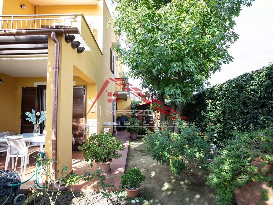 Immagine 30 di Casa bifamiliare in vendita  a San Giuliano Terme