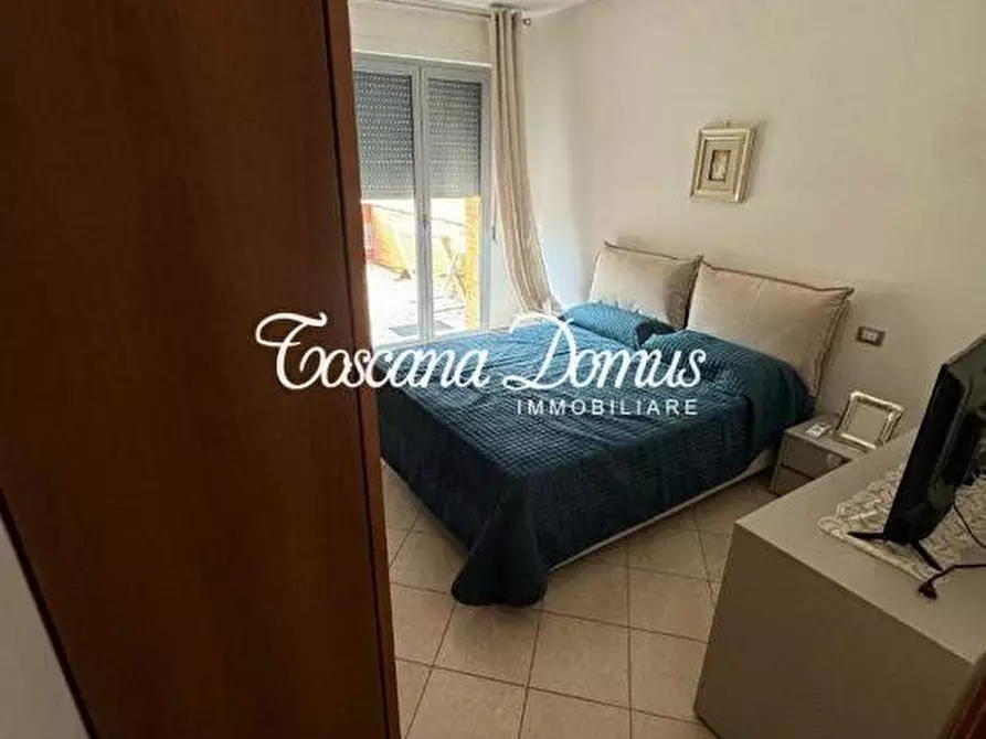 Immagine 13 di Appartamento in vendita  a Siena