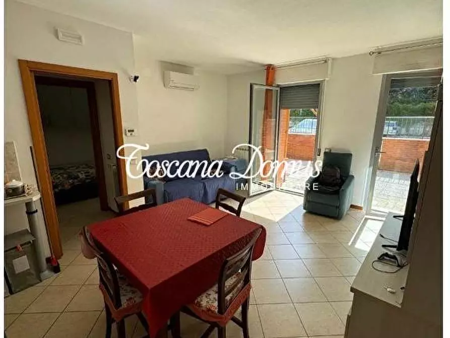 Immagine 4 di Appartamento in vendita  a Siena