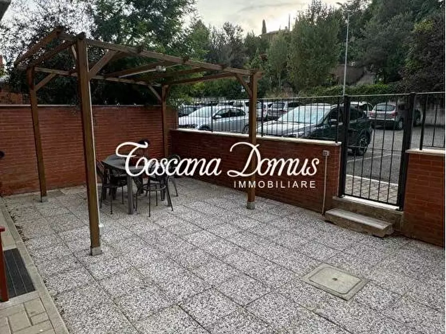 Immagine 7 di Appartamento in vendita  a Siena