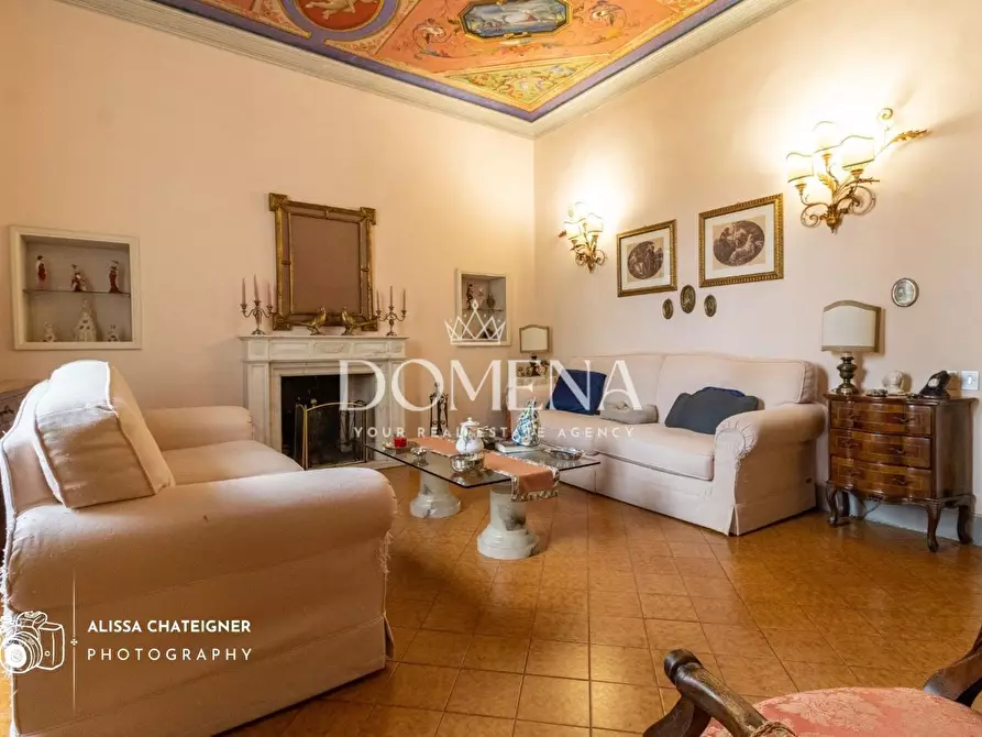 Immagine 12 di Appartamento in vendita  a Siena