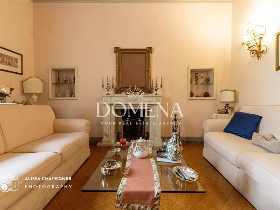 Immagine 13 di Appartamento in vendita  a Siena