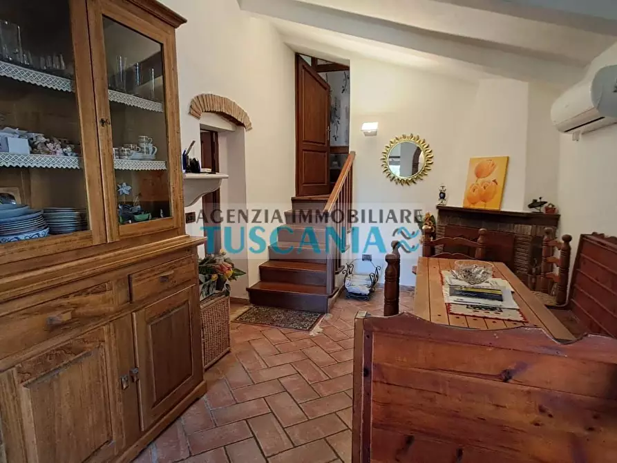 Immagine 2 di Appartamento in vendita  a Cecina