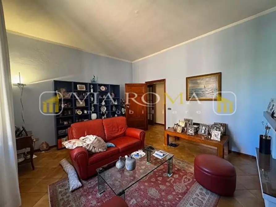 Immagine 4 di Appartamento in vendita  a Lucca