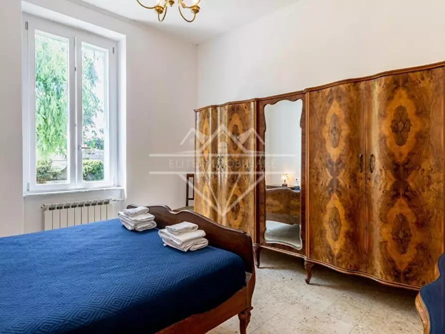 Immagine 9 di Casa indipendente in vendita  a Carrara