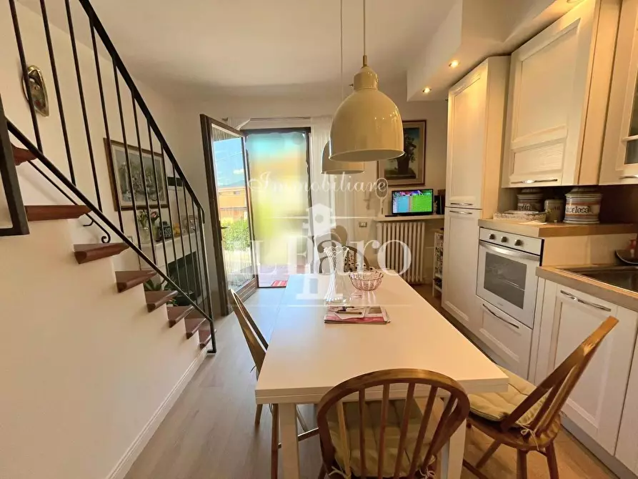 Immagine 2 di Appartamento in vendita  a Signa