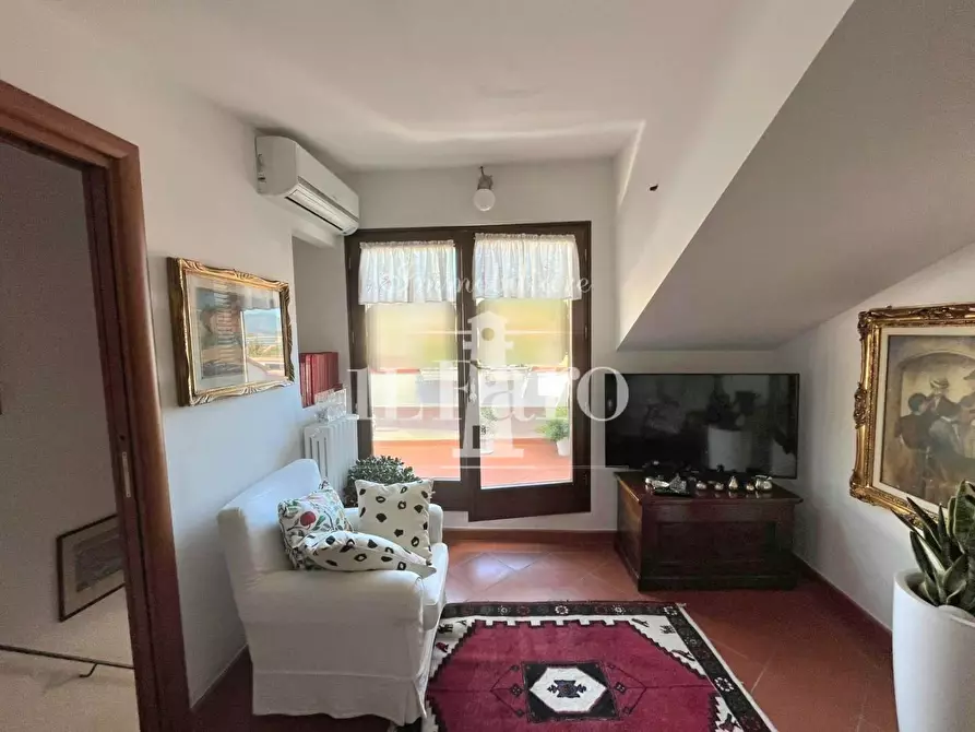 Immagine 11 di Appartamento in vendita  a Signa