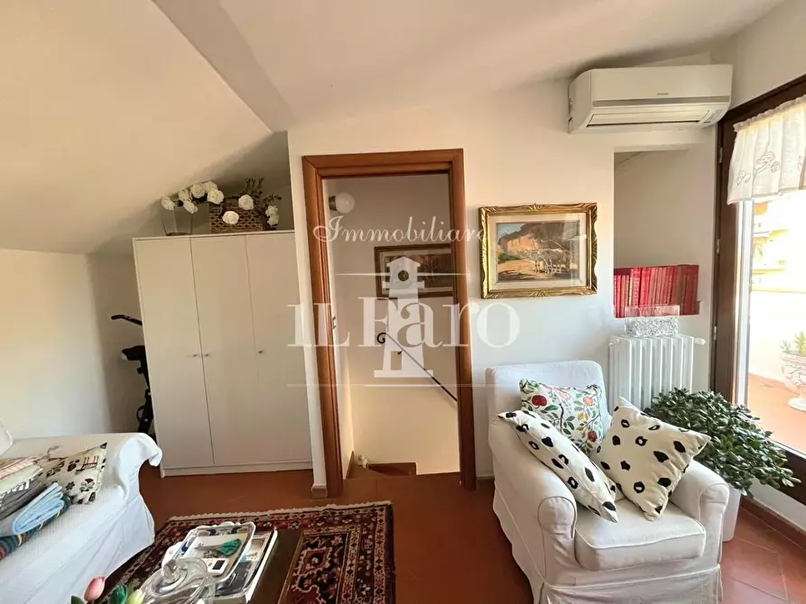 Immagine 10 di Appartamento in vendita  a Signa