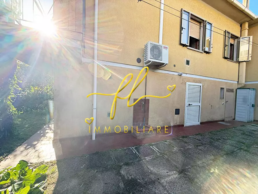 Immagine 36 di Villa in vendita  a Cecina