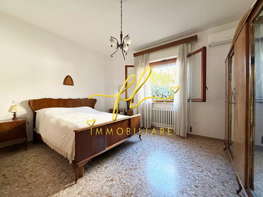 Immagine 17 di Villa in vendita  a Cecina