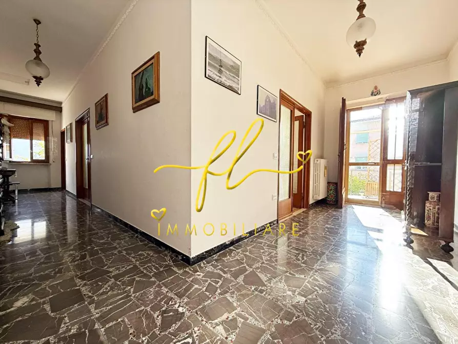 Immagine 2 di Villa in vendita  a Cecina