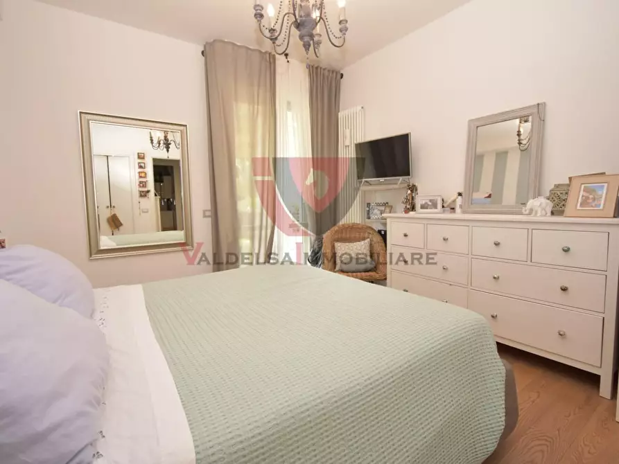 Immagine 19 di Appartamento in vendita  a Colle Di Val D'elsa