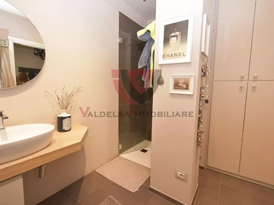 Immagine 24 di Appartamento in vendita  a Colle Di Val D'elsa