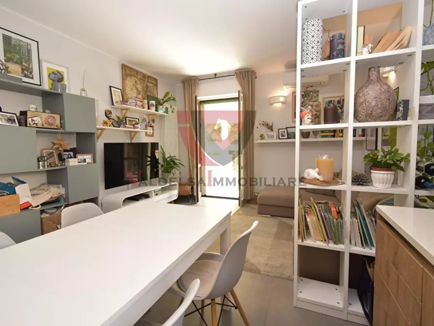 Immagine 8 di Appartamento in vendita  a Colle Di Val D'elsa