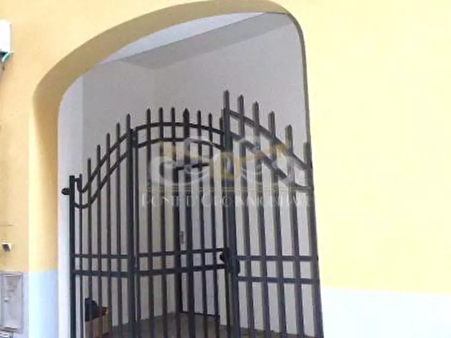 Immagine 1 di Appartamento in vendita  a Lucca