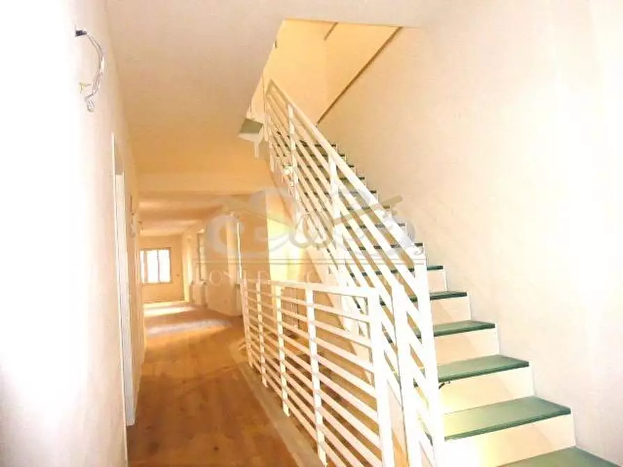Immagine 8 di Appartamento in vendita  a Lucca