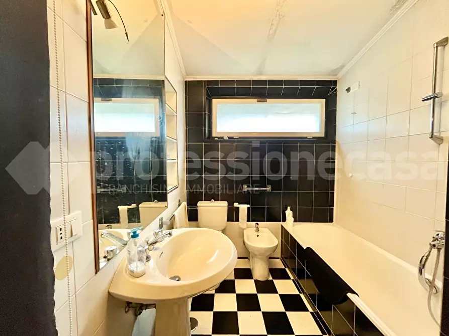 Immagine 25 di Terratetto in vendita  a Pisa