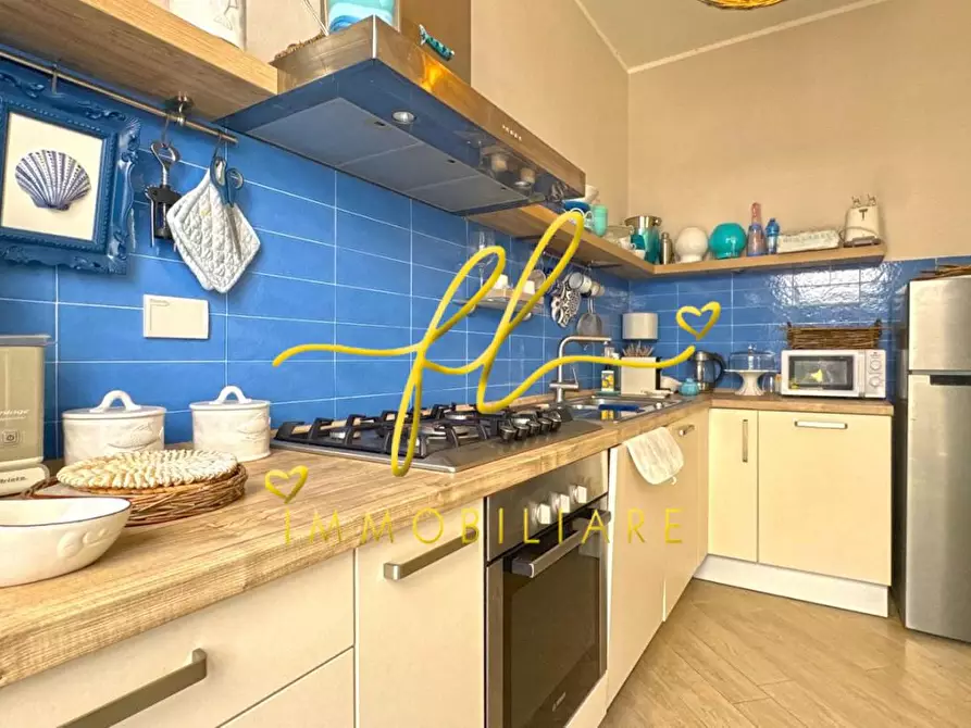 Immagine 9 di Appartamento in vendita  a Rosignano Marittimo